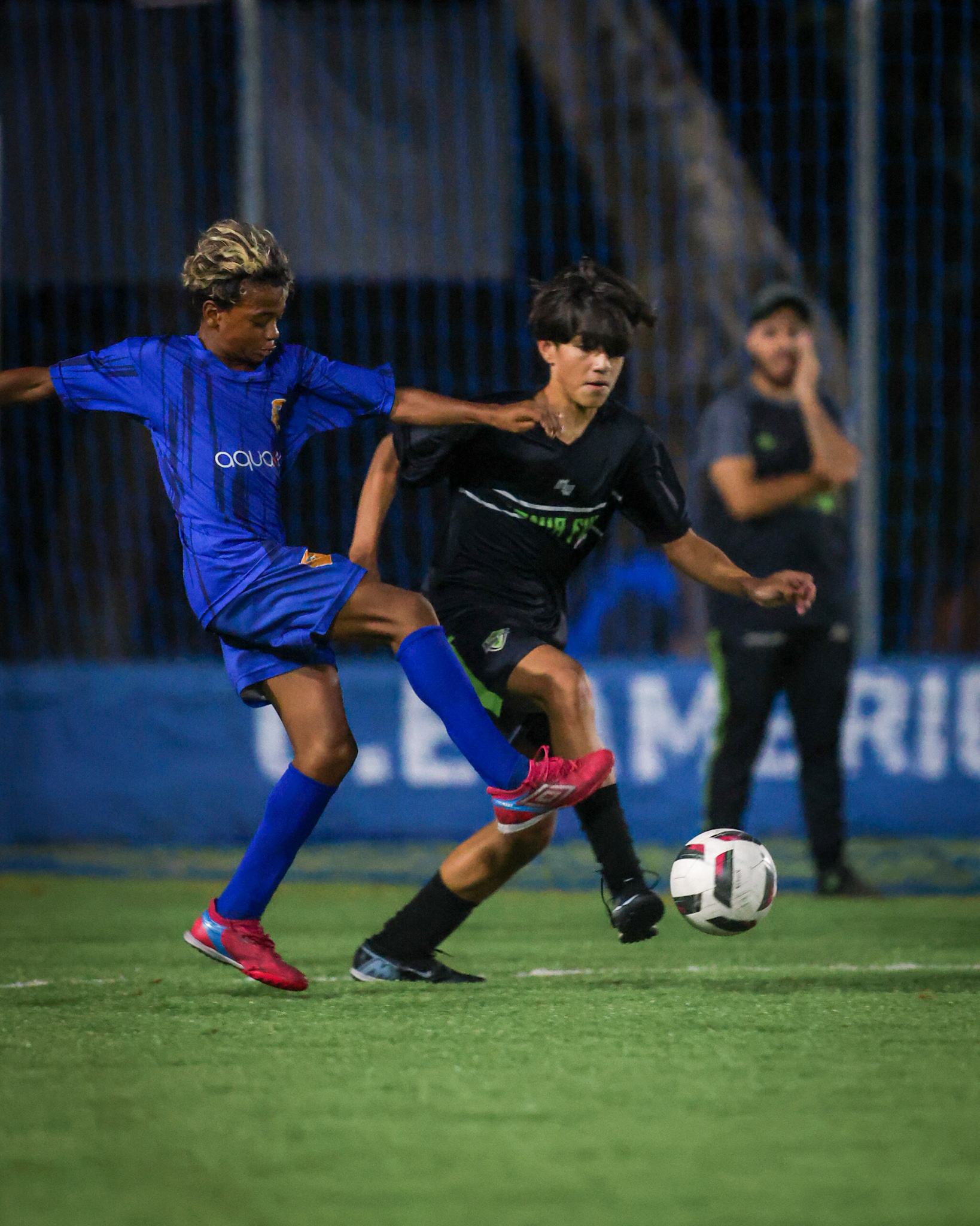 Partida da Mania Fun FC à noite